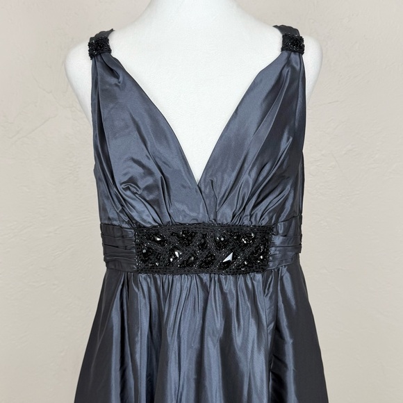 Rickie Freeman Teri John Silk Bead Embellished Silvery Blue Sleeveless Gown 12 - Picture 5 of 12